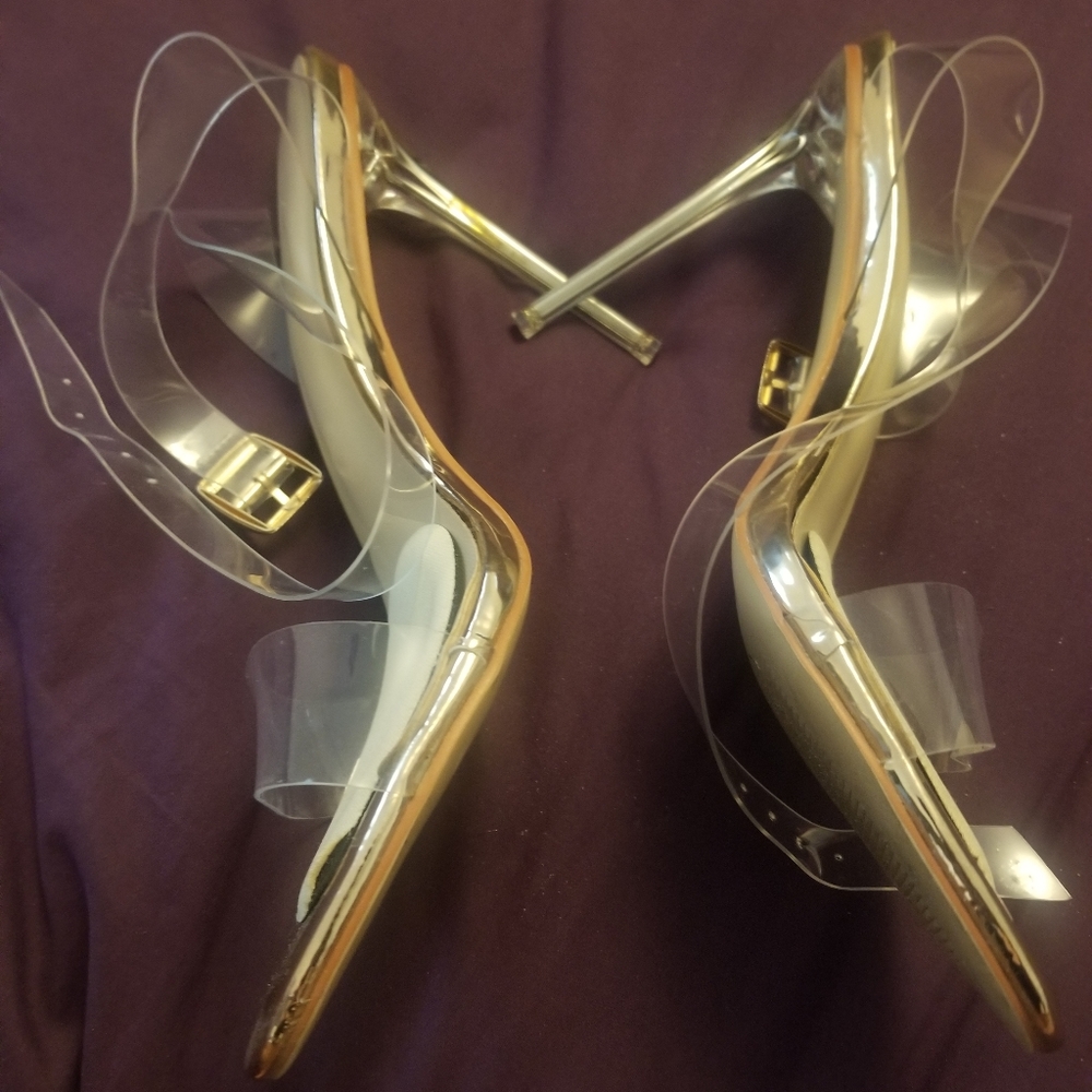 Heels - Picture 4 of 9